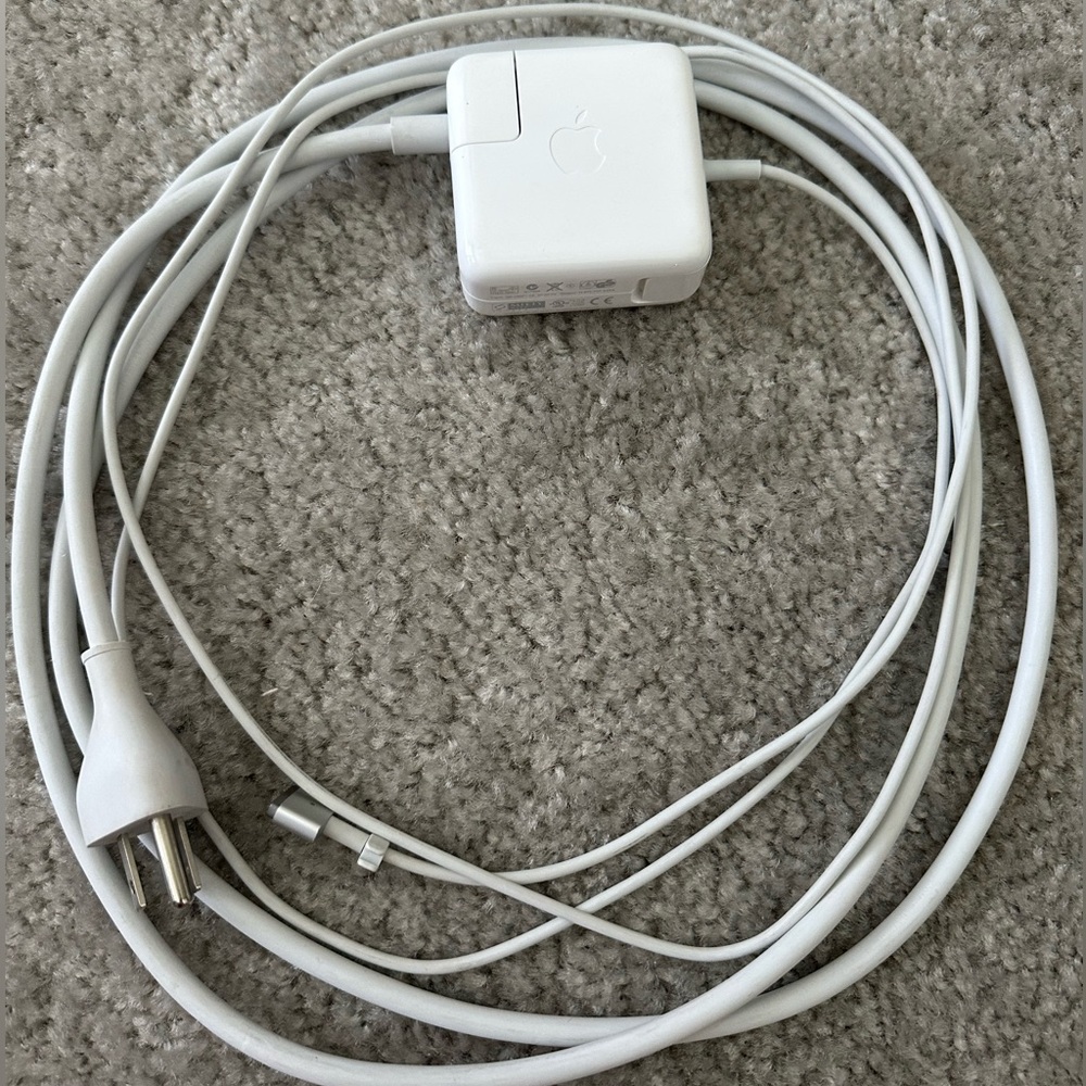 Apple 45W MagSafe 2 Power Adapter